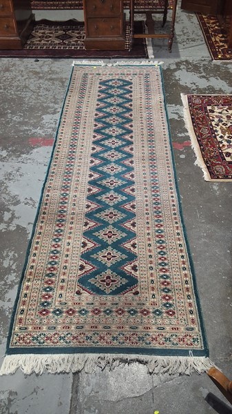 Lot 146 - RUG
