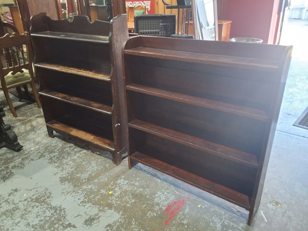Lot 79 - BOOKSHELVES