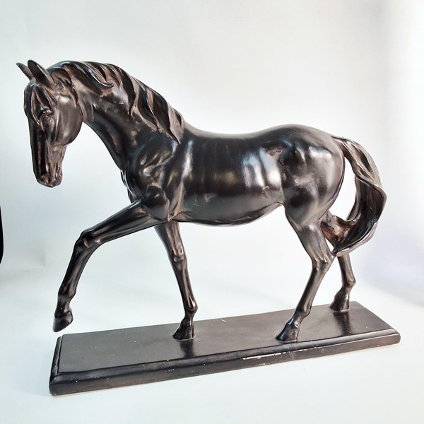 Lot 1381 - HORSE FIGURE