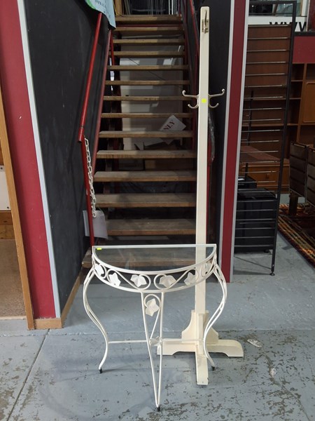 Lot 372 - TABLE AND COAT RACK