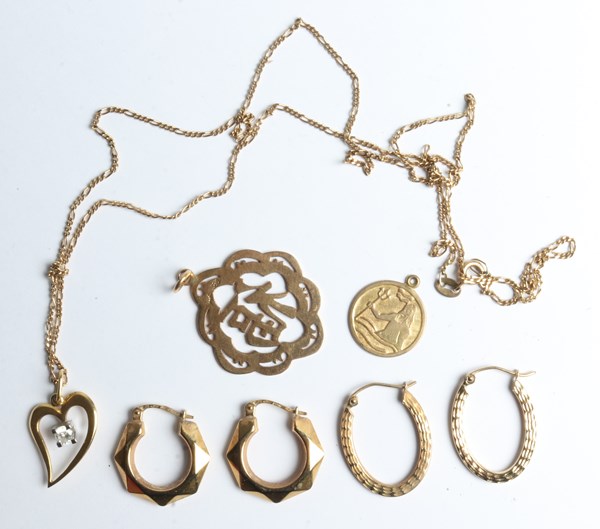 Lot 1024 - GOLD JEWELLERY