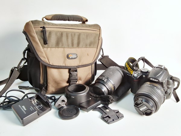 Lot 1386 - NIKON DSLR CAMERA