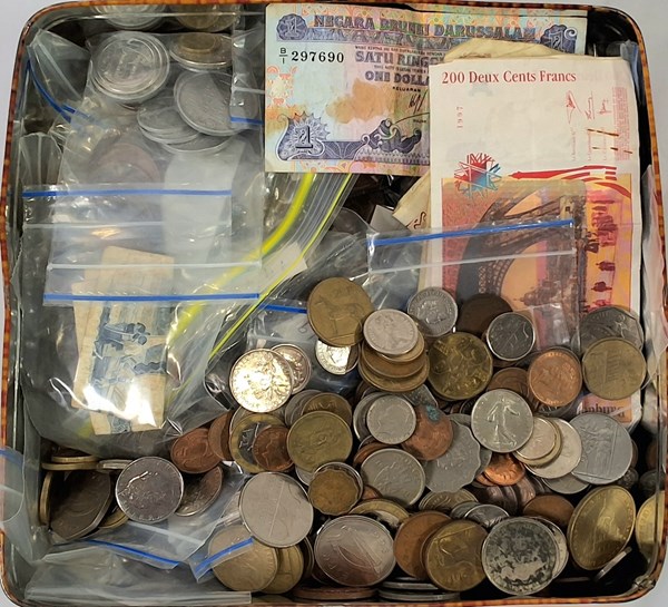 Lot 1073 - COINS