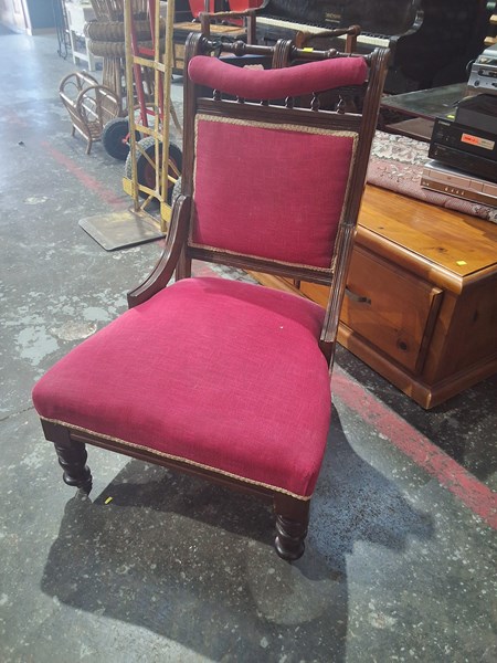 Lot 245 - GRANDMOTHER CHAIR