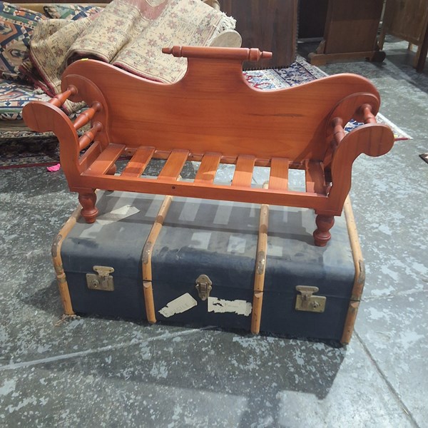 Lot 323 - TRUNK AND COUCH
