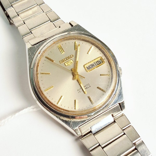 Lot 1061 - WRISTWATCH