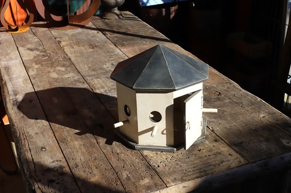 Lot 120 - BIRD HIDE