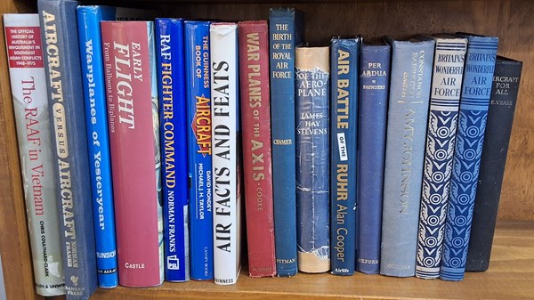 Lot 1450 - AVIATION HISTORY