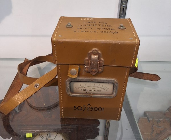 Lot 1293 - OHMMETER