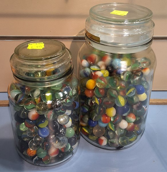 Lot 1243 - MARBLES