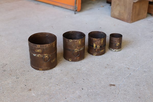 Lot 107 - IRON TUBS