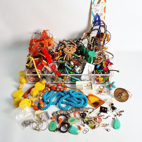 Lot 1311 - COSTUME JEWELLERY