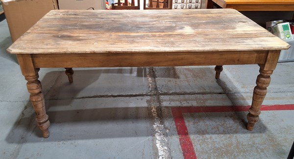 Lot 150 - KITCHEN TABLE