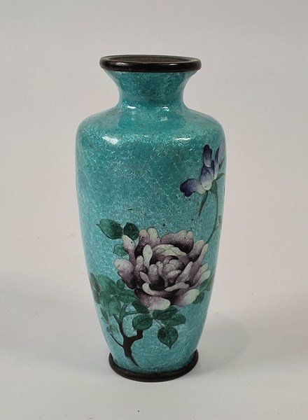 Lot 1022 - CLOISONNE VASE