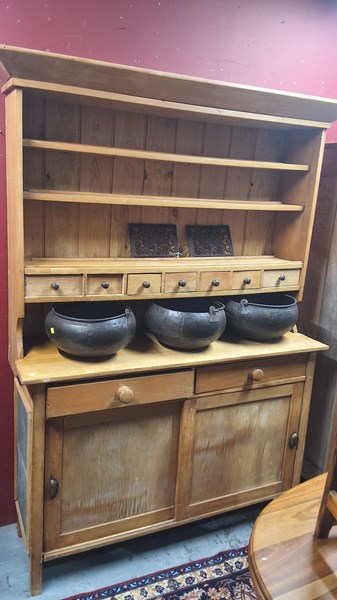 Lot 58 - KITCHEN DRESSER