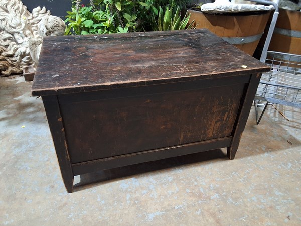Lot 417 - HINGED LID CHEST