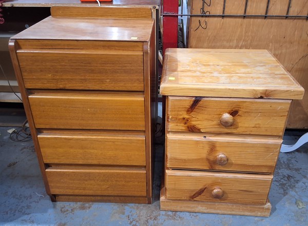 Lot 415 - BEDSIDE LOT