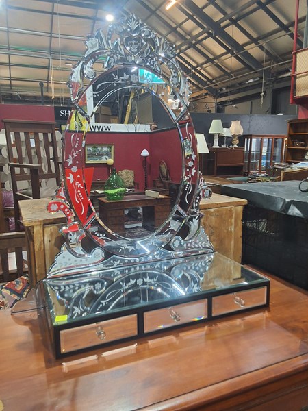Lot 197 - DRESSING TABLE MIRROR