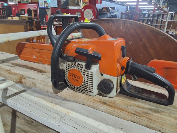 Lot 345 - CHAINSAW