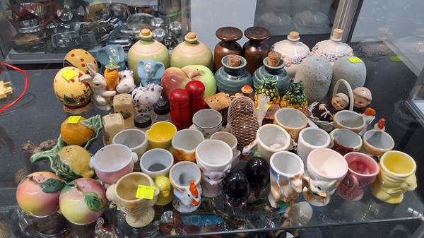 Lot 1487 - HOMEWARES