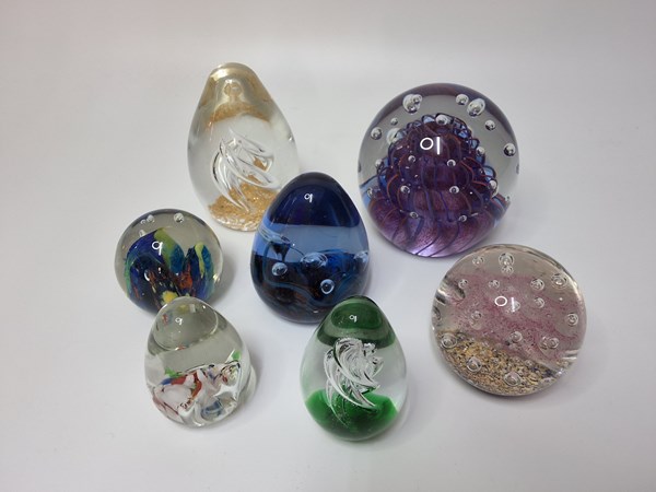 Lot 1175 - PAPERWEIGHTS