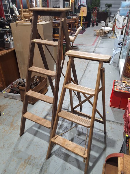 Lot 296 - LADDERS