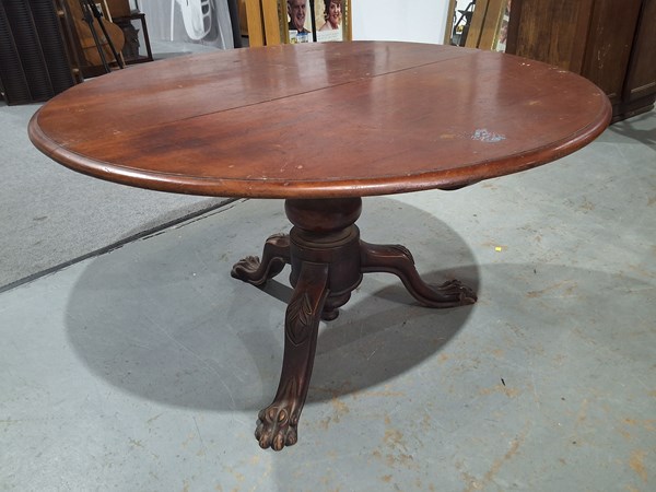 Lot 137 - CEDAR DINING TABLE