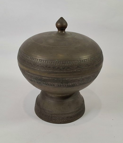 Lot 1274 - BRONZE BOWL