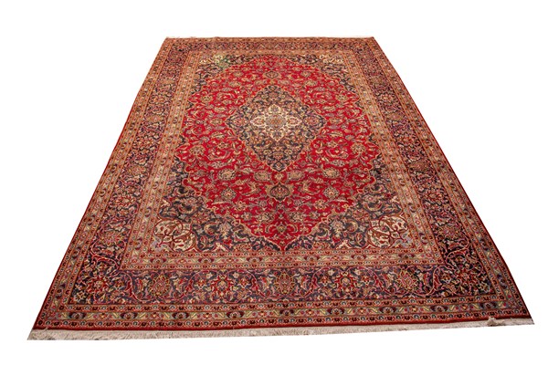 Lot 14 - KASHAN RUG