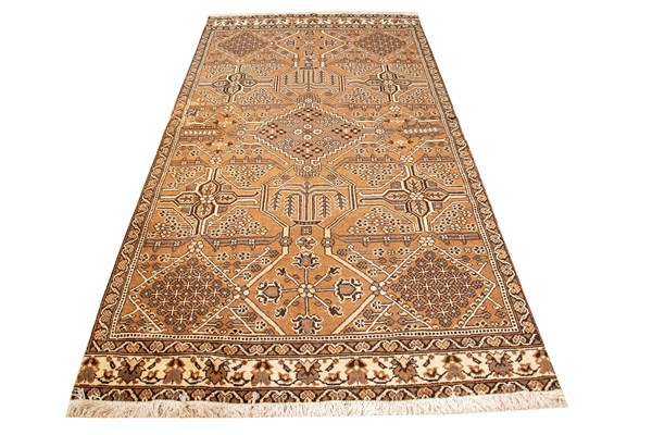 Lot 16 - BAKHTIYARI RUG