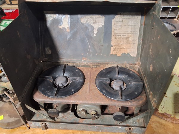 Lot 313 - CAMP STOVE