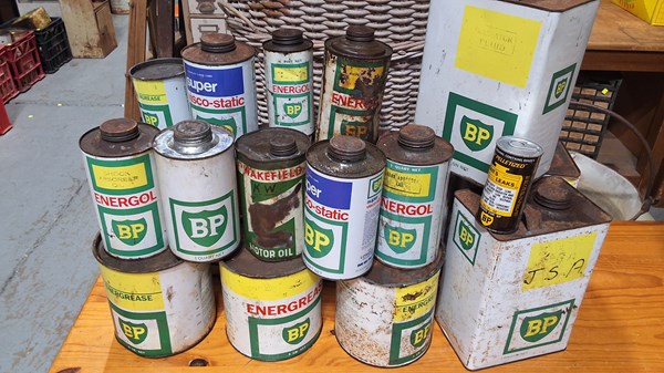 Lot 262 - OIL TINS