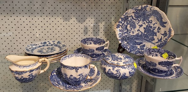 Lot 1319 - BLUE & WHITE CHINA