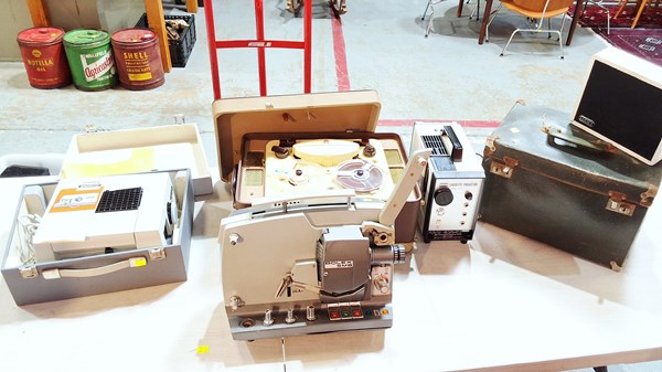 Lot 1397 - VINTAGE FILM & AUDIO EQUIPMENT