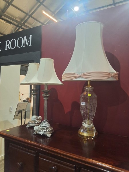 Lot 115 - TABLE LAMPS