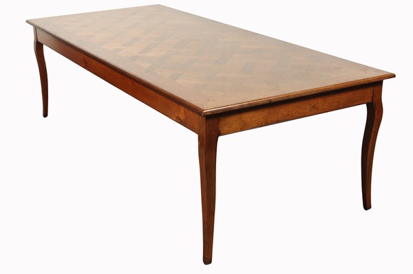 Lot 102 - DINING TABLE