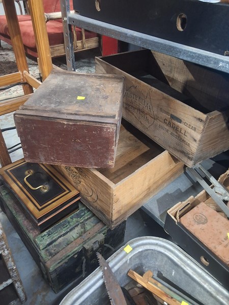 Lot 488 - BOXES