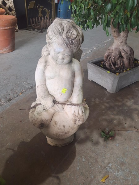Lot 464 - GARDEN STATUE