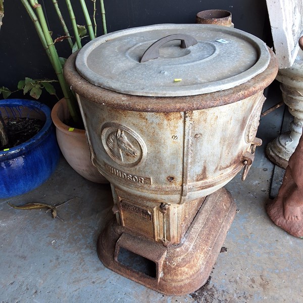 Lot 456 - COPPER BOILER