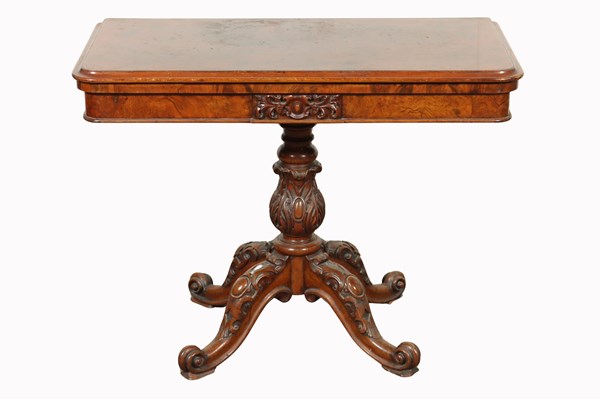 Lot 42 - GAMES TABLE