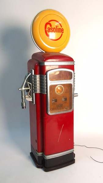 Lot 1320 - NOVELTY PETROL BOWSER RADIO/CASSETTE PLAYER