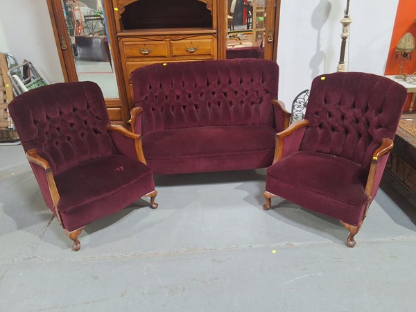 Lot 354 - THREE PIECE LOUNGE SUITE