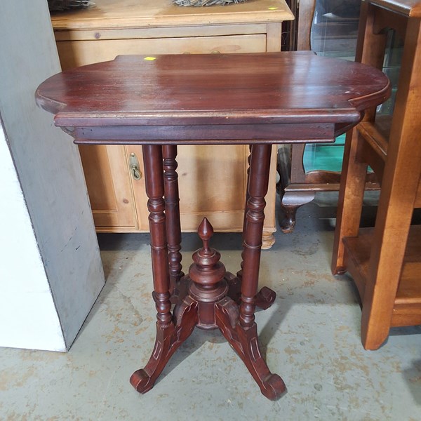 Lot 335 - VICTORIAN STYLE. OCCASIONAL TABLE