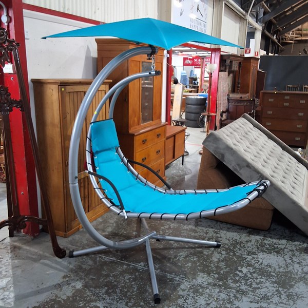 Lot 375 - HAMMOCK CHAIR