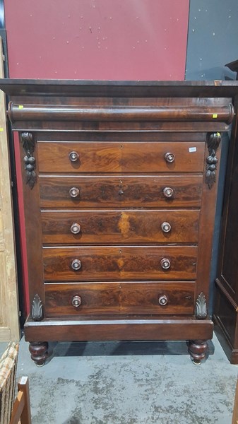 Lot 78 - SCOTTISH CHEST