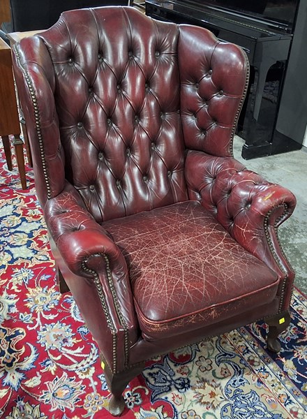 Lot 195 - ARMCHAIR