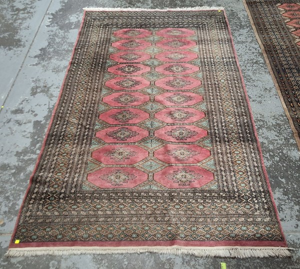 Lot 13 - FLOOR RUG