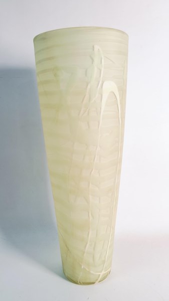 Lot 1475 - STUDIO GLASS VASE