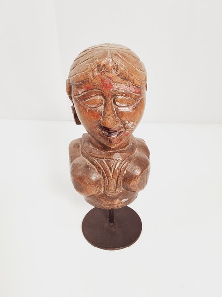 Lot 1225 - INDIAN CARVED FIGURE