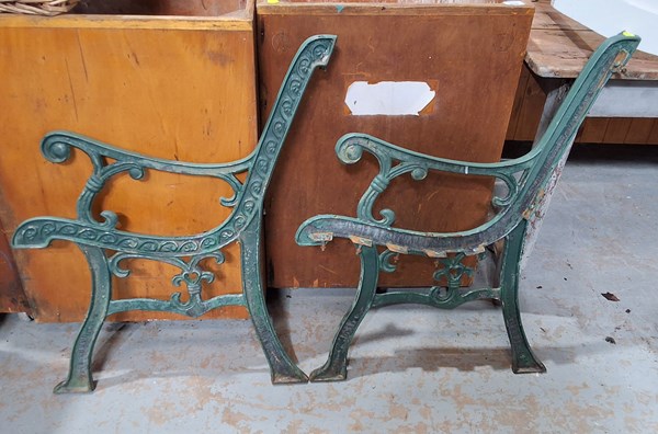Lot 232 - BENCH ENDS